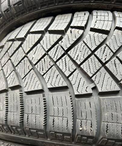 Pirelli Ice Zero FR 215/50 R17