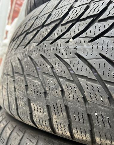 Nokian Tyres WR Snowproof P 225/55 R17