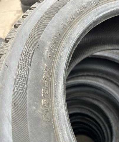 Bridgestone Blizzak VRX2 215/55 R17