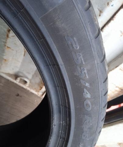 Pirelli P Zero PZ4 255/40 R18