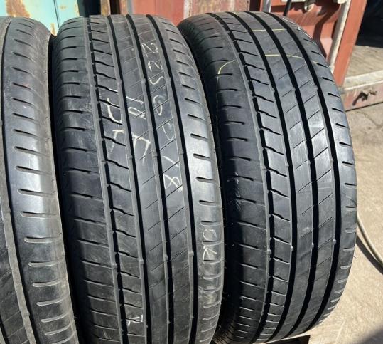 Bridgestone Alenza 001 225/60 R18