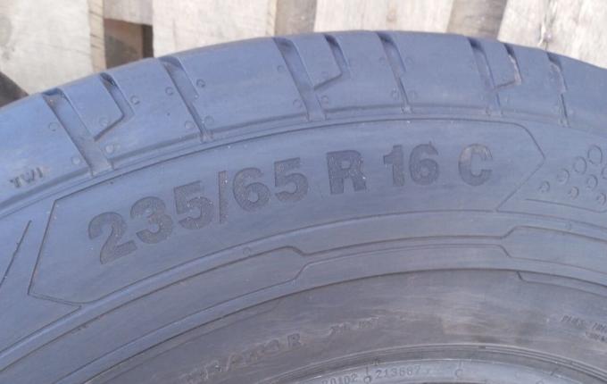 Continental ContiVanContact 200 235/65 R16C