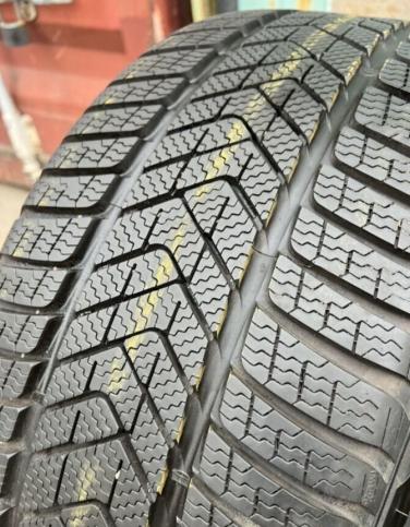 Pirelli Winter Sottozero 3 275/35 R19