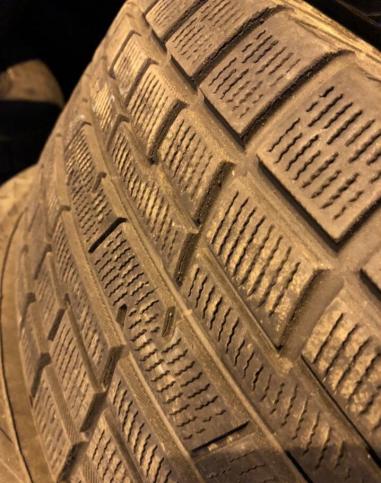 Yokohama Ice Guard IG30 215/60 R16