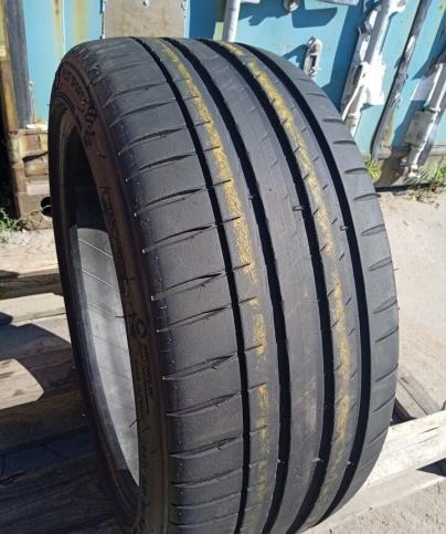 Michelin Pilot Sport 4 235/40 R18