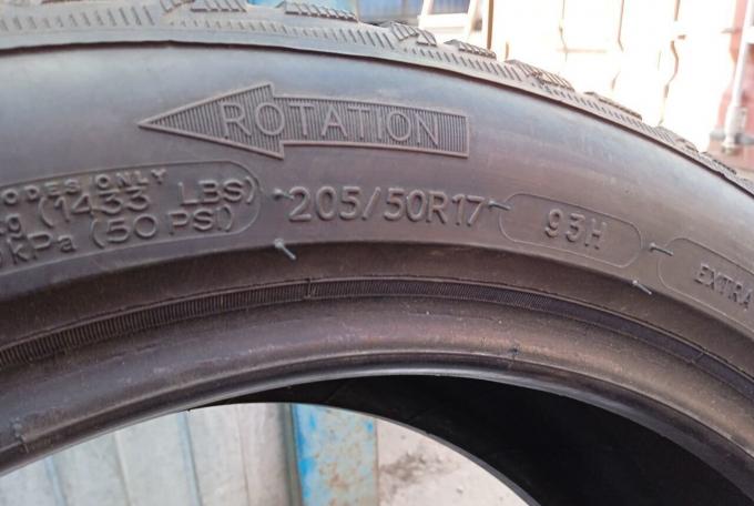 Michelin Alpin 5 205/50 R17