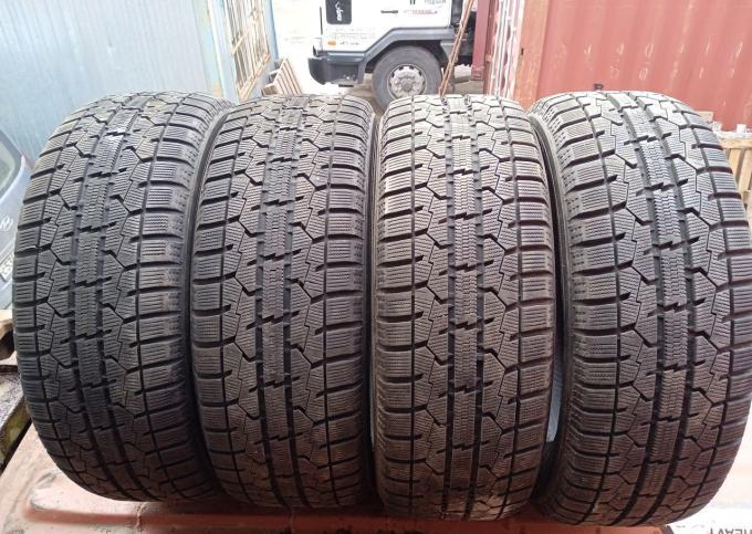 Toyo Observe Garit GIZ 205/55 R16