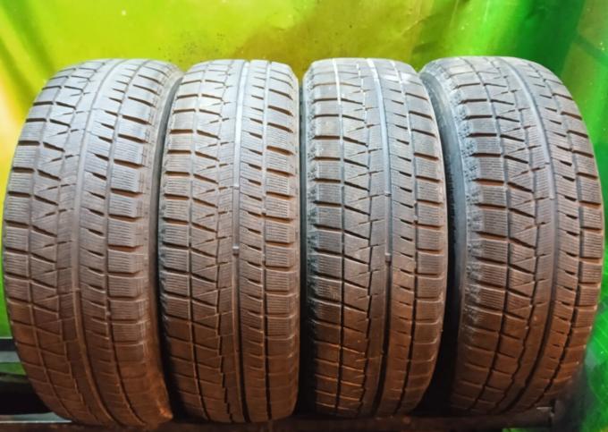 Bridgestone Blizzak Revo GZ 215/65 R16