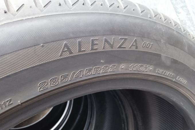 Bridgestone Alenza 001 285/45 R22