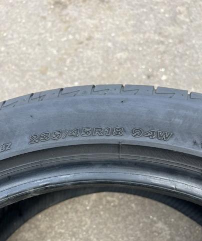 Bridgestone Turanza T005A 235/45 R18