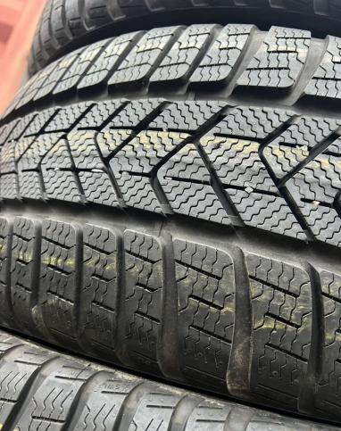 Pirelli Winter Sottozero 3 235/35 R20