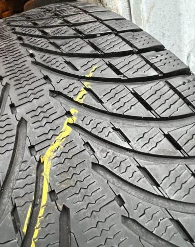 Michelin Latitude Alpin LA2 275/45 R20