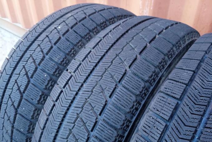 Bridgestone Blizzak VRX 185/65 R15