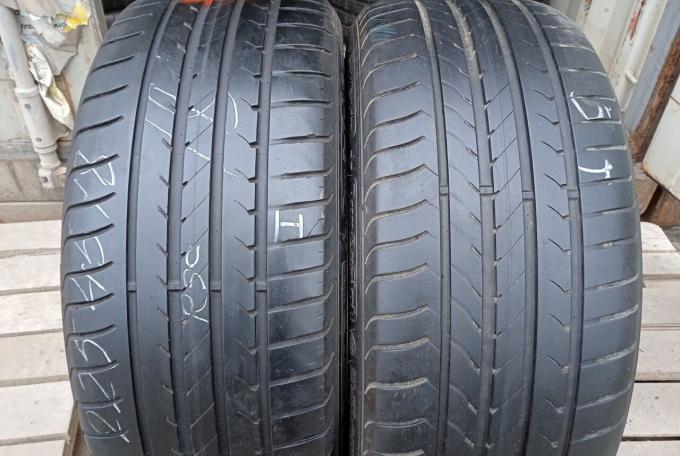 Goodyear EfficientGrip 225/45 R18