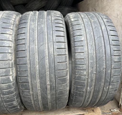 Nokian Tyres Hakka Black 275/45 R20