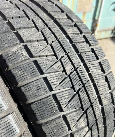 Bridgestone Blizzak Revo GZ 225/55 R16