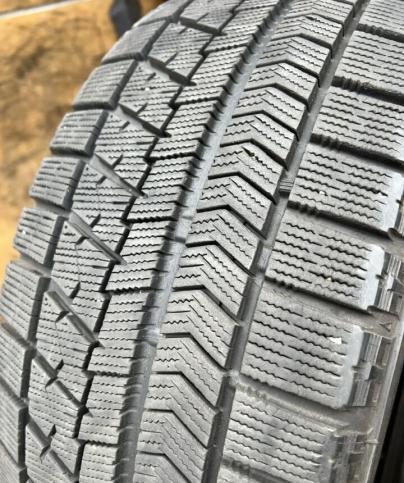 Bridgestone Blizzak VRX 205/50 R16