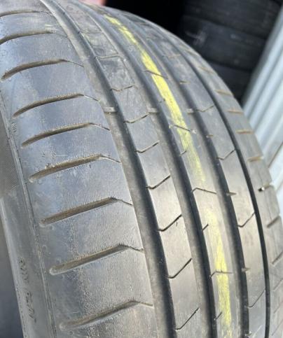 Pirelli P Zero PZ4 315/35 R21