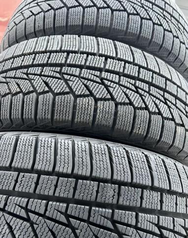 Hankook Winter I'Cept IZ2A 205/55 R16