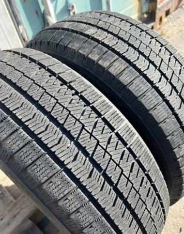 Bridgestone Blizzak VRX2 215/60 R16