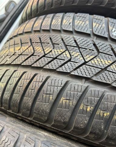 Pirelli Winter Sottozero 3 275/35 R19