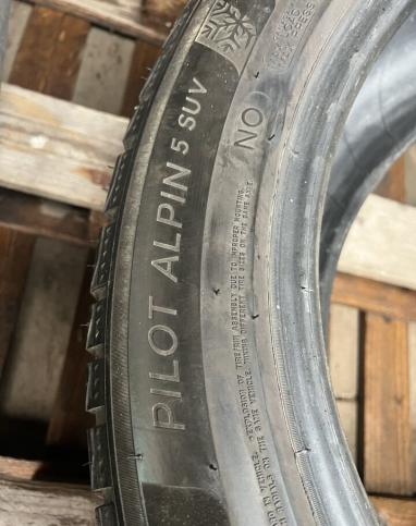 Michelin Pilot Alpin 5 SUV 275/45 R20
