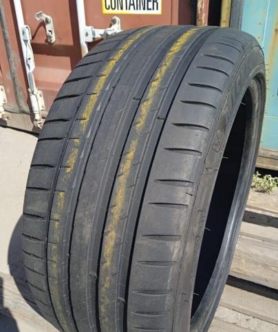 Michelin Pilot Sport 4 235/40 R18