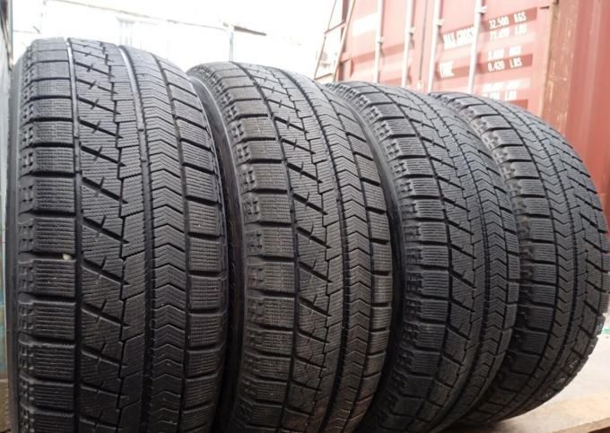 Bridgestone Blizzak VRX 215/60 R16