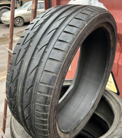 Bridgestone Potenza S001 225/35 R19