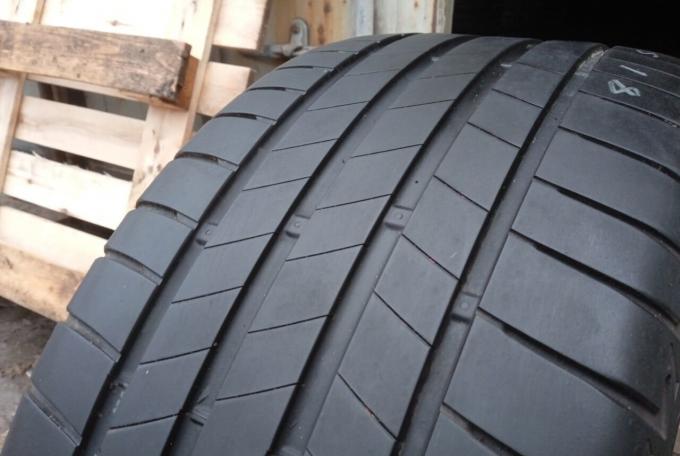 Bridgestone Turanza T005 255/45 R18