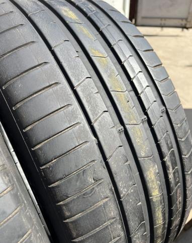 Pirelli P Zero PZ4 275/40 R22