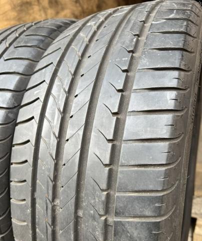 Goodyear EfficientGrip 215/50 R17