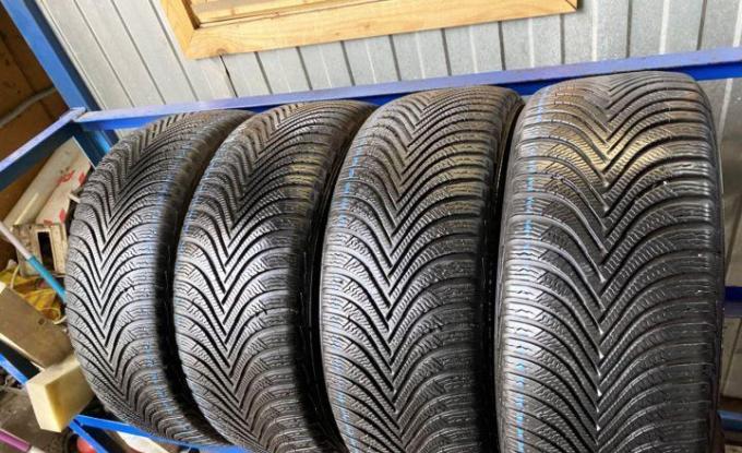 Michelin Alpin 5 215/55 R17