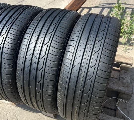 Bridgestone Turanza T001 215/60 R16