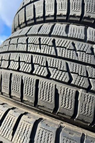 Goodyear Ice Navi Zea II 205/60 R16