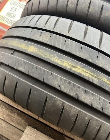 Michelin Pilot Sport 4 225/45 R18 и 245/40 R18