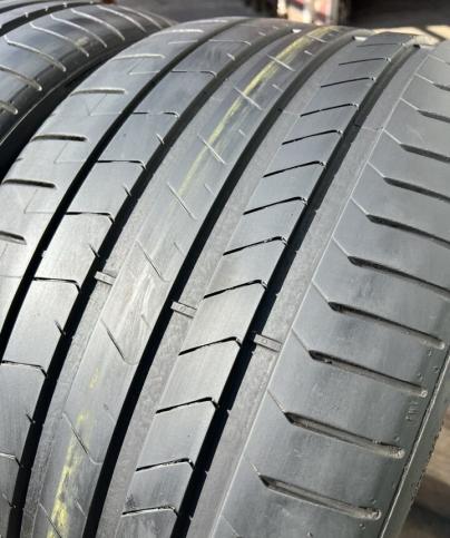 Pirelli P Zero PZ4 285/30 R21