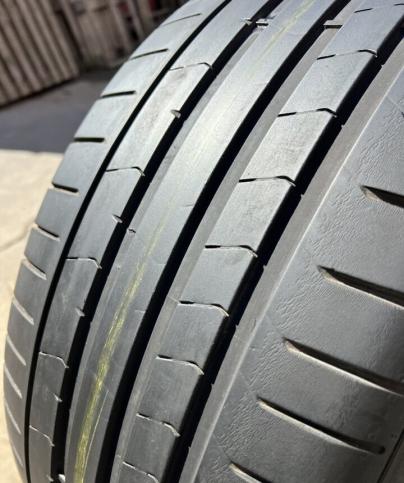 Pirelli P Zero PZ4 275/40 R21