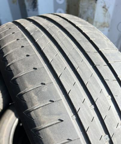 Bridgestone Turanza T005 225/45 R18