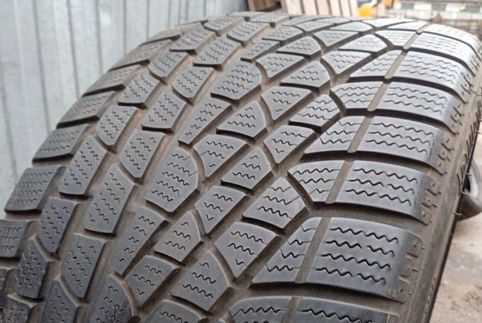 Pirelli Sottozero Winter 240 285/35 R19