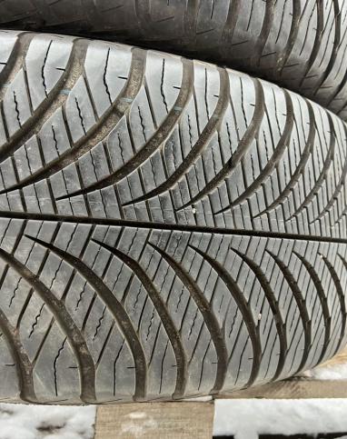 Goodyear Vector 4Seasons Gen-2 235/50 R18