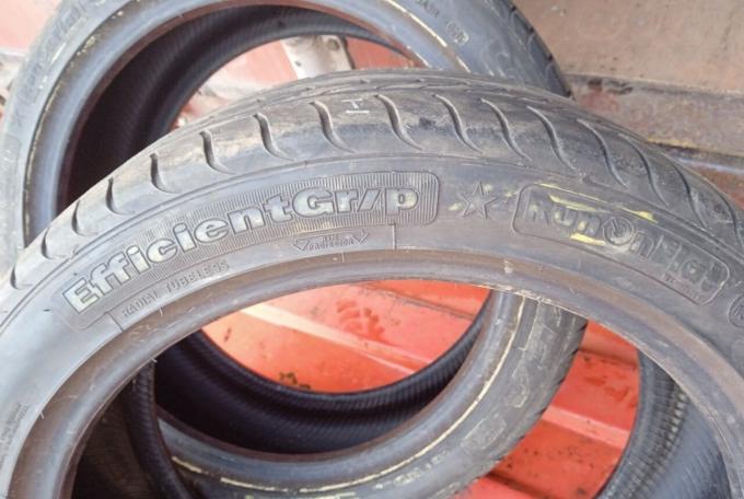 Goodyear EfficientGrip 225/45 R18