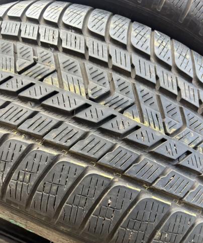 Pirelli Scorpion Winter 285/45 R22