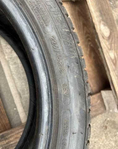 Michelin Pilot Alpin 4 225/45 R18