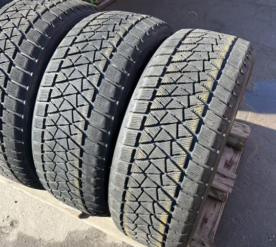 Bridgestone Blizzak DM-V2 235/55 R18