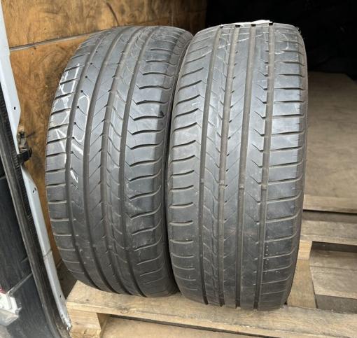 Goodyear EfficientGrip 215/50 R17