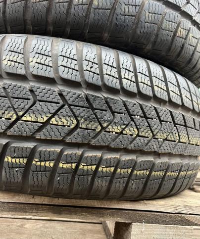 Pirelli Winter Sottozero 3 225/40 R19