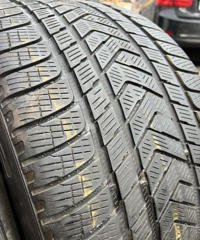 Pirelli Scorpion Winter 325/35 R22