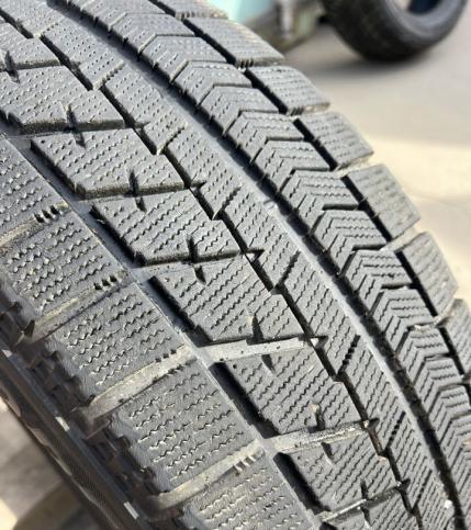 Bridgestone Blizzak VRX 215/65 R16