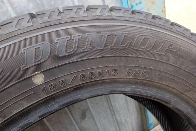 Dunlop Winter Maxx WM02 185/65 R15